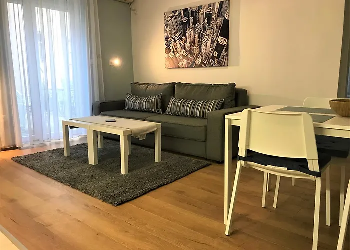 Kona Apartment