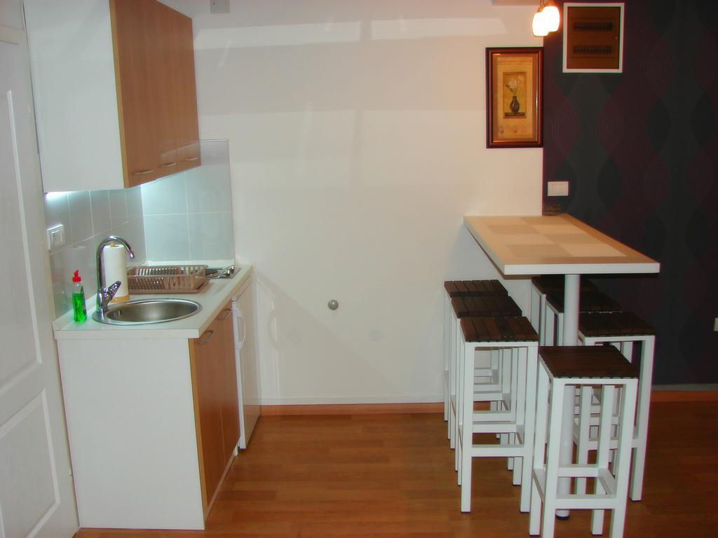 Kona * Belgrade